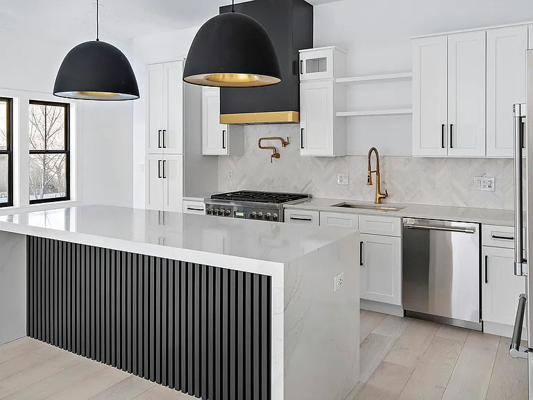 21 Woodbine St #21 — Photo 2