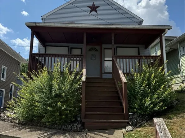 35 Phillipi Ave, Uniontown, PA 15401