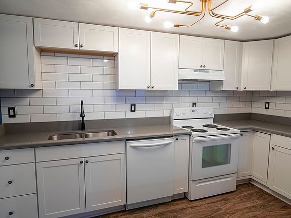 2nd image of 1402 Lafayette Blvd APT 1