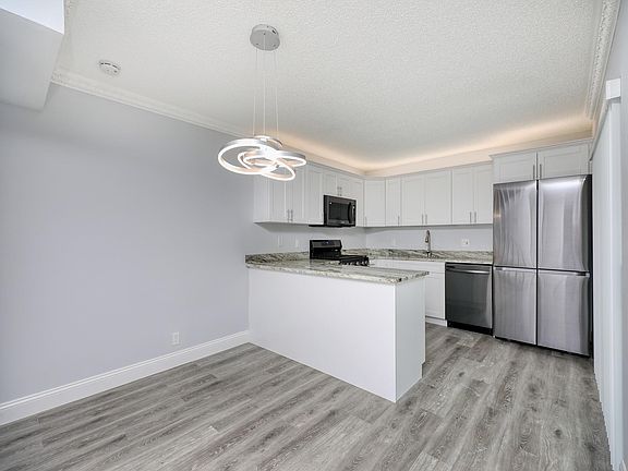3rd image of 2145 White Pine Circle #D