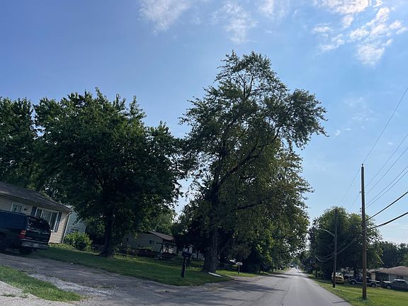 4th image of 1276 Augmont Ave