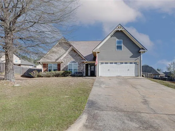 9 Wally Ln, Phenix City, AL 36867