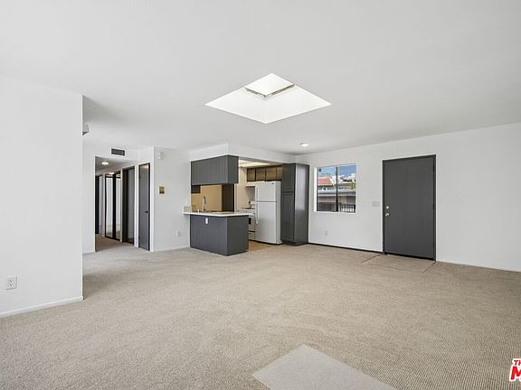 4th image of 11924 Mayfield Ave APT 5