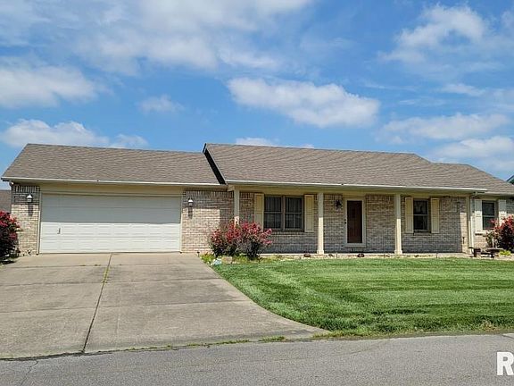 2nd image of 2206 Jennifer Ln