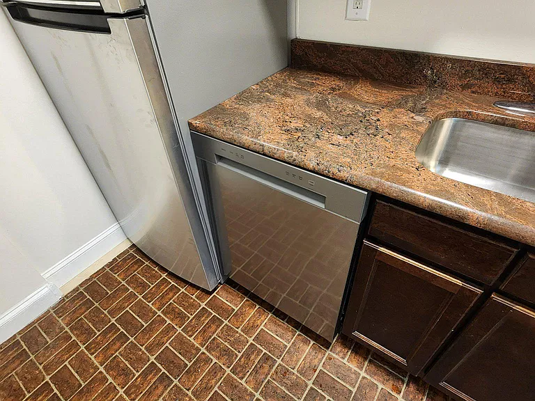 400 N Hortter St #206 — Photo 16