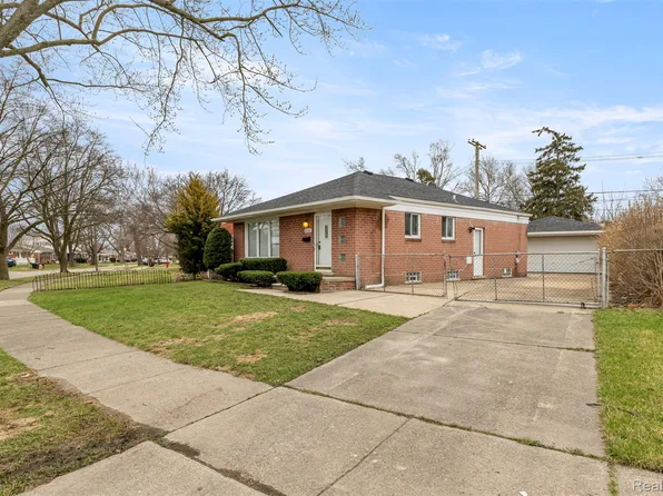 8316 Roosevelt St, Taylor, MI 48180