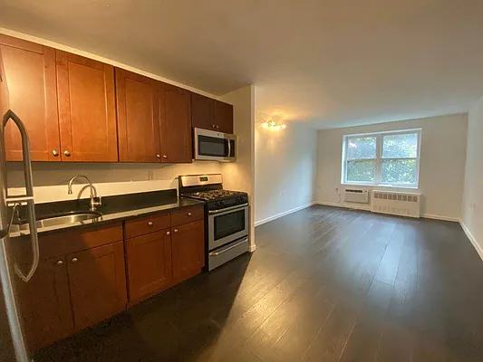 Rented by Lang Realty LLC | media 2