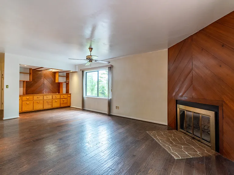 5275 Country Club Rd — Photo 8