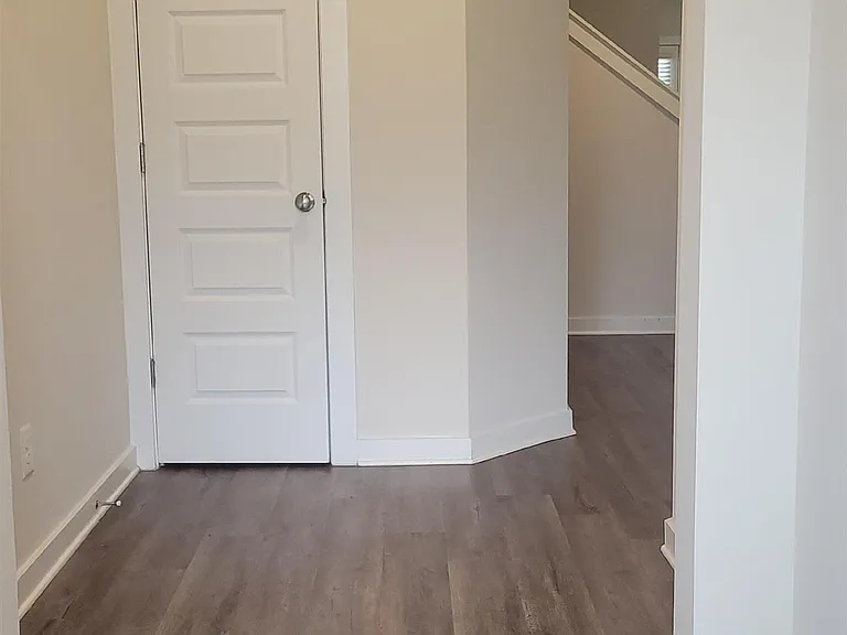 7203 Chatfield Way NW — Photo 2
