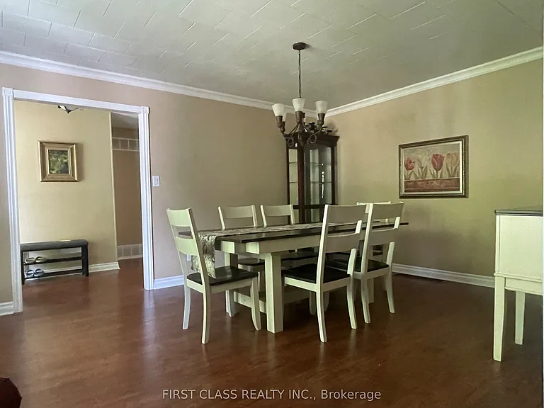 251 Scott Ave — Photo 6