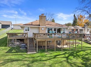 5730 N River Bay Rd, Waterford, WI 53185