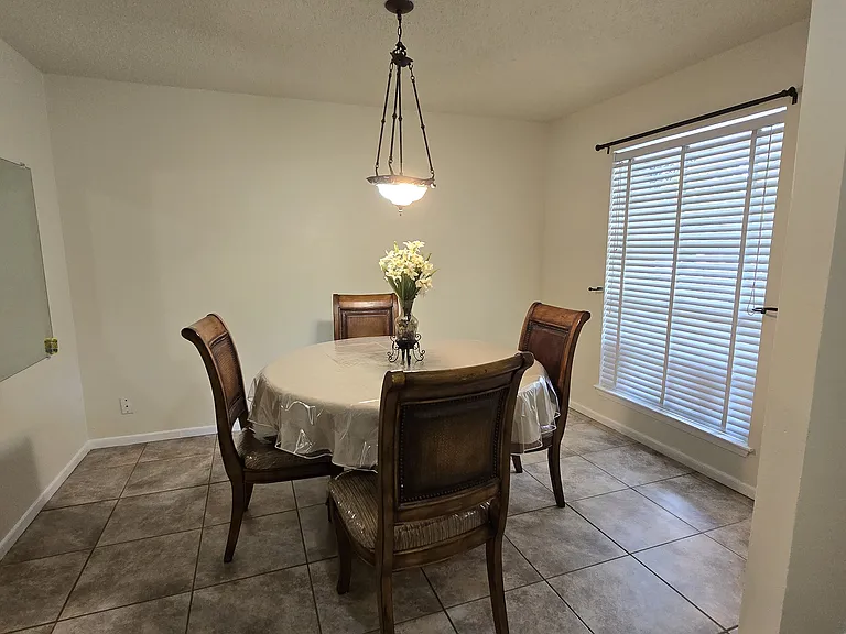 14502 Angora St — Photo 9