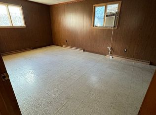 500 1st Ave, Ellwood City, PA 16117