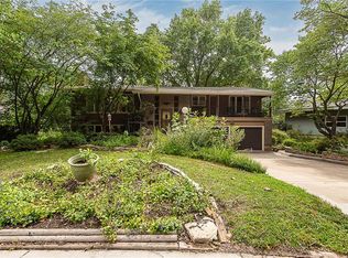 2505 Yale Rd, Lawrence, KS 66049