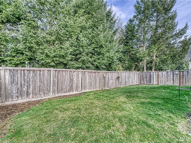 1180 Hudson St — Photo 28