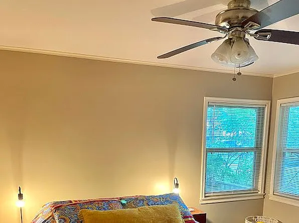 20 E 26th Pl, Tulsa, OK 74114