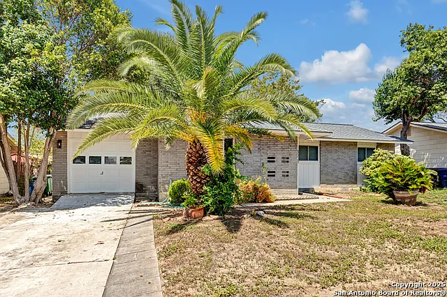 4303 Sunshadow St — Photo 2