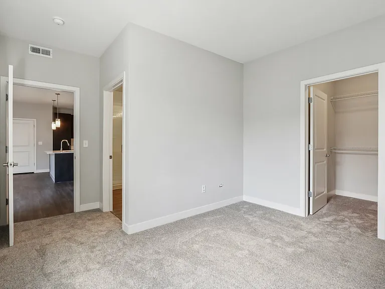 Woodview Apartments — Photo 33