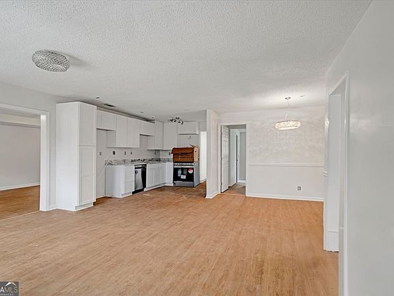3rd image of 1150 Tinsley Dr NW