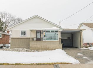 113 Golden Blvd W, Welland, ON L3B 1H9