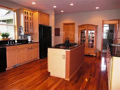 5th image of 372 E Silverado Ct