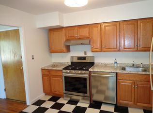 200-04 39th Ave #2, Bayside, NY 11361