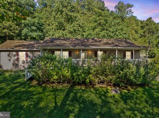 129 Skyway Ln, Chester Gap, VA 22623