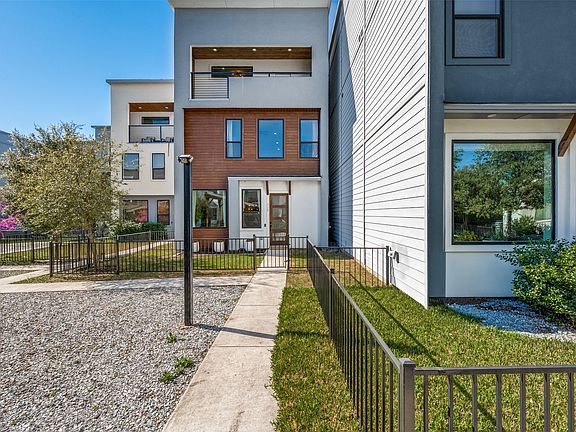 2nd image of 712 Rainwater Rd #7