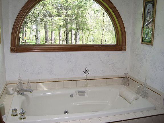 5th image of 17218 Circle Dr