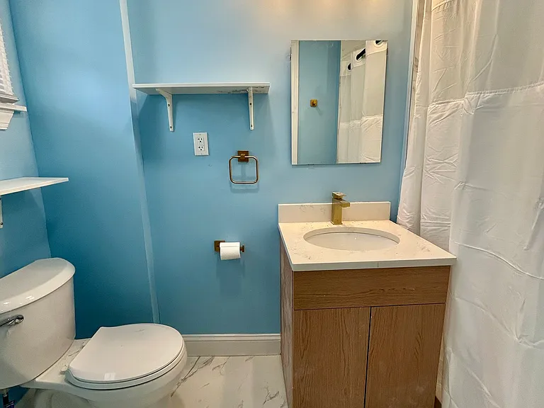 51 Franklin Ave #A — Photo 6