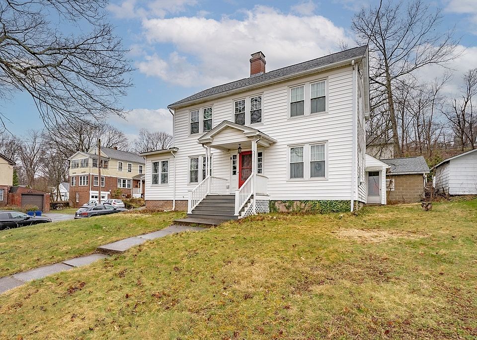 77 Queen St, Holyoke, MA 01040 Zillow