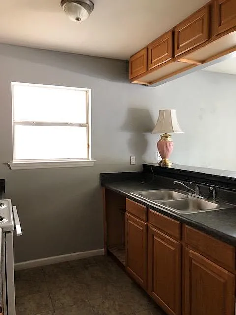 2329 Holton Street — Photo 3
