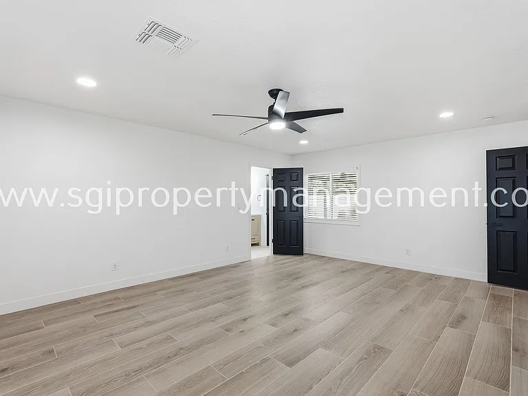 5040 E Columbine Dr — Photo 26