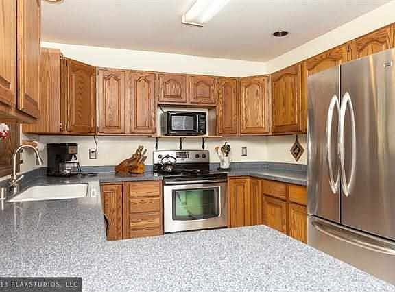 2nd image of 158 Frog Pond Cir