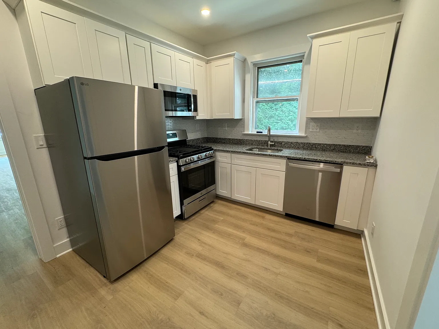 1 bed, 523 sqft, $2,850 — Photo 1