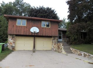 129 S Hillside Ave, Oconto Falls, WI 54154