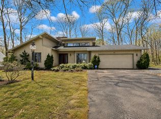 60 Redwood Circle, Mashpee, MA 02649