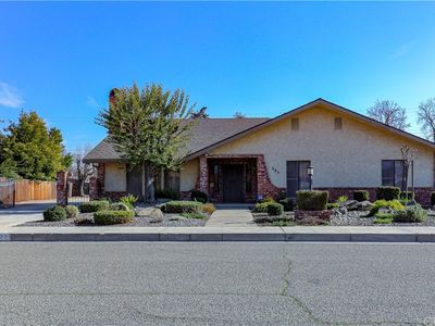 305 Circle Dr, Chowchilla, CA, 93610