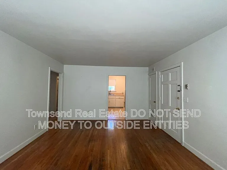 507 Martine Rd #3 — Photo 3