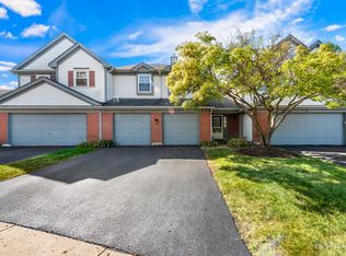 1949 Wellington Pl, Downers Grove, IL 60516