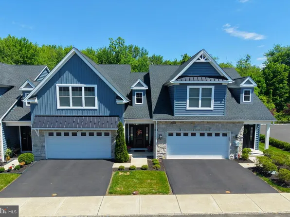 924 Holden Ct, Warminster, PA 18974