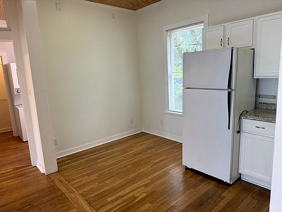 5th image of 845 Wilkinson St APT C