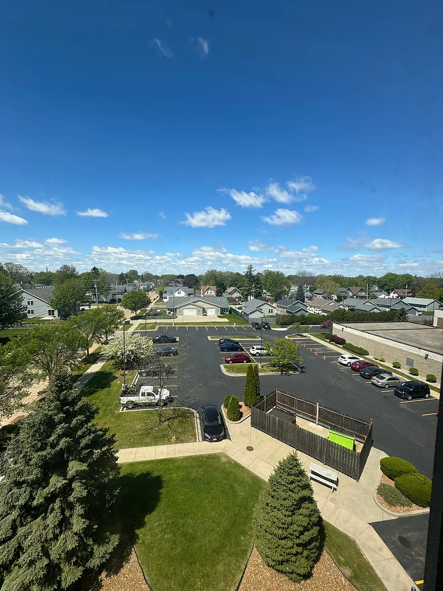 Building Photo - Lakeside Apartments
