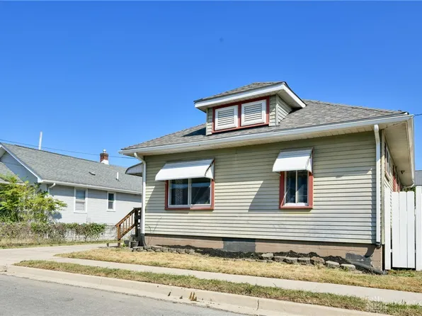 309 Spruce Dr, Fairborn, OH 45324