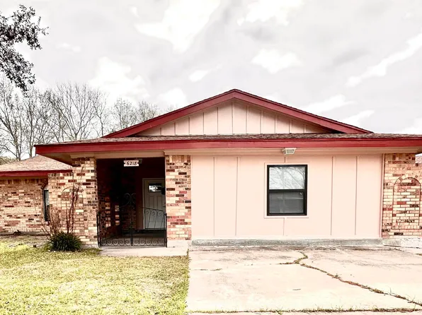 6218 16th St, Port Arthur, TX 77642