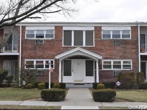 10 Ivy Street #5B, Farmingdale, NY 11735