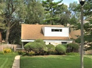 8831 Forestview Rd, Evanston, IL 60203