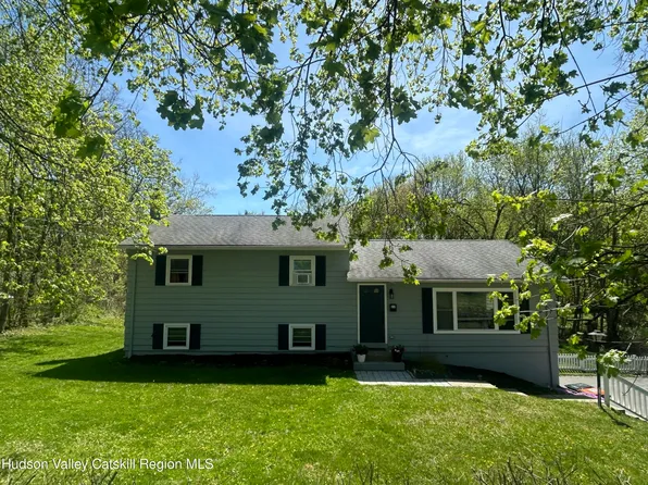 22 Caywood Road, Poughkeepsie, NY 12603