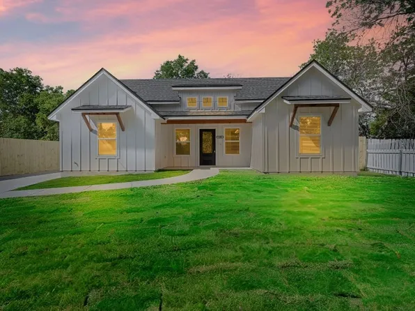 1105 S 27th St, Waco, TX 76711