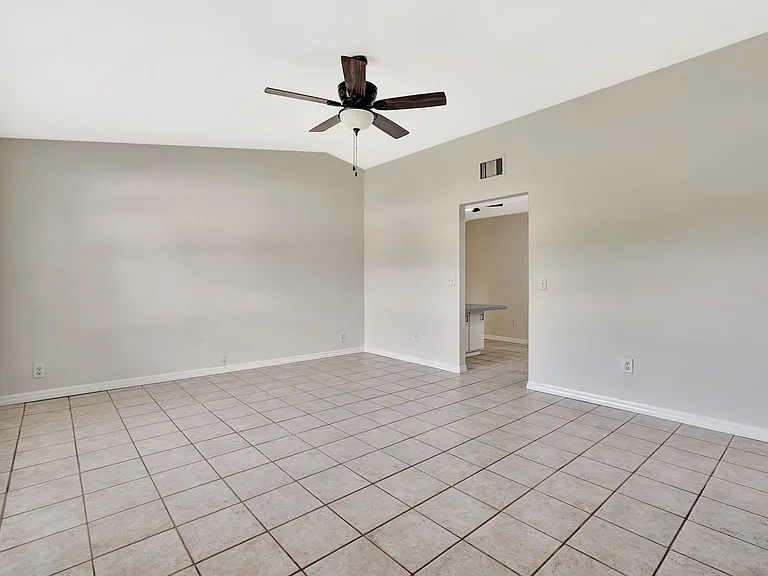 8968 SE Pine Cone Ln — Photo 8